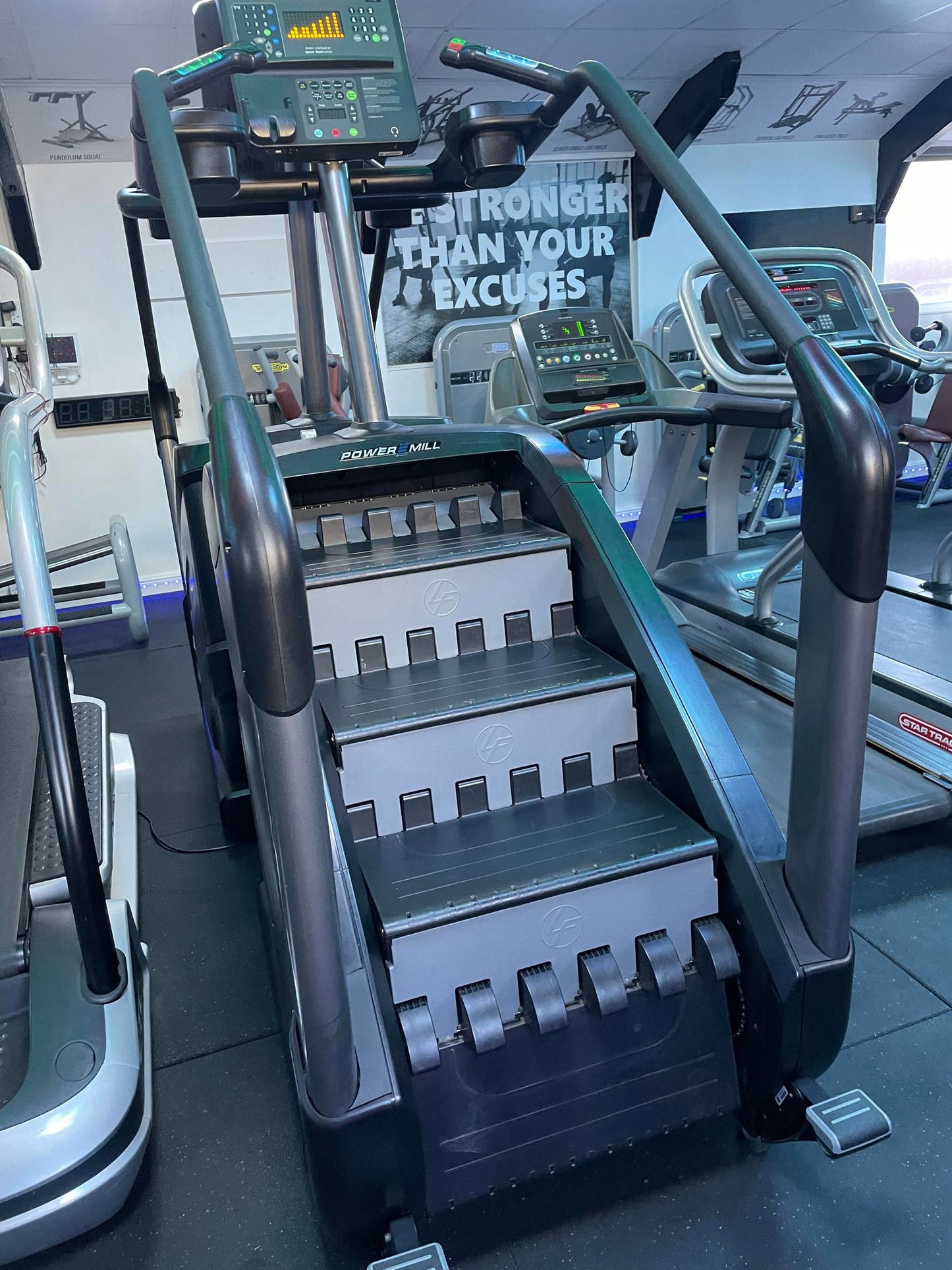 Life Fitness Powermill Step Machine Climber